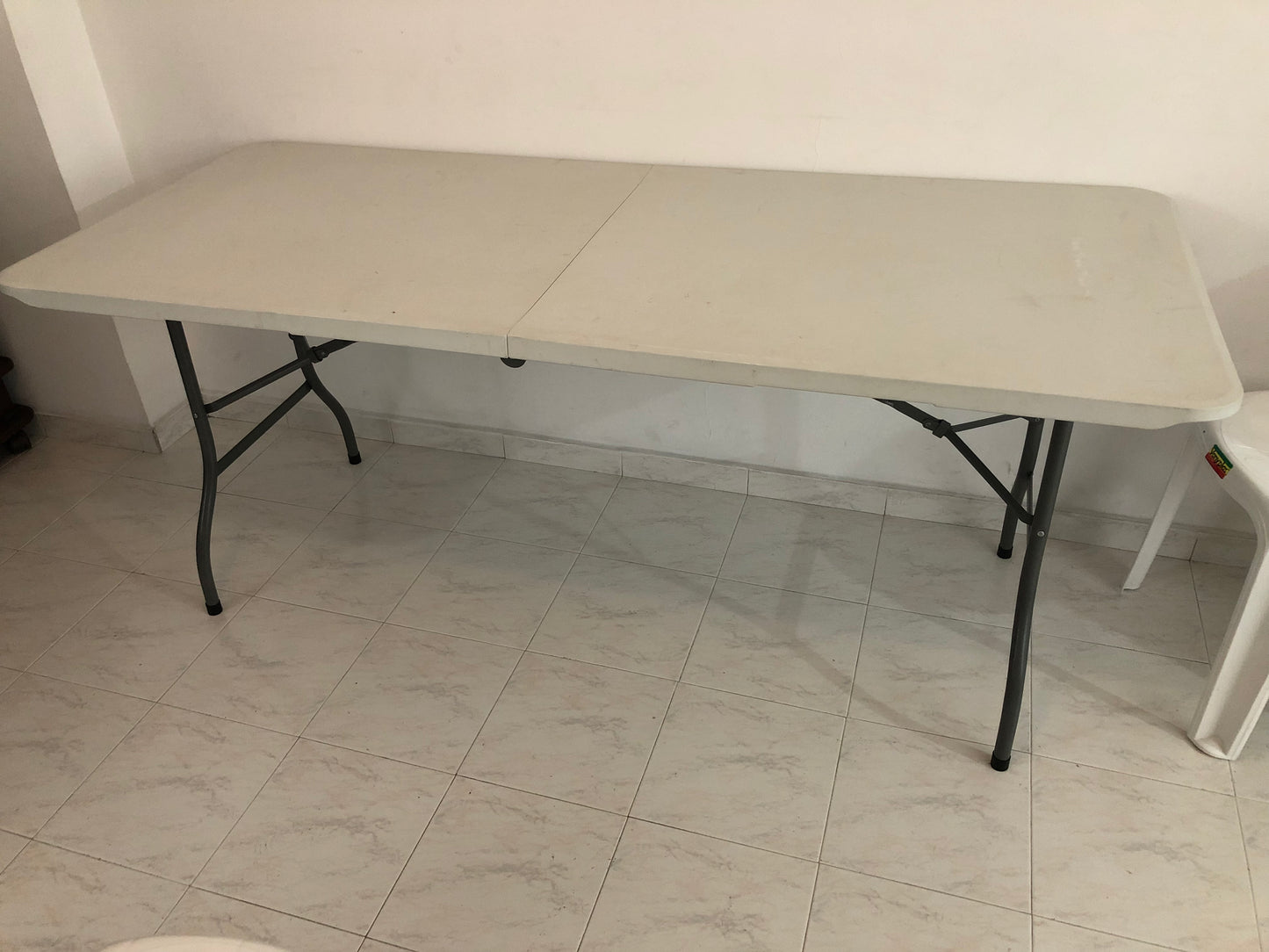 Mesa Plegable Tipo Portafolio Plástica 180X75cm Blanca