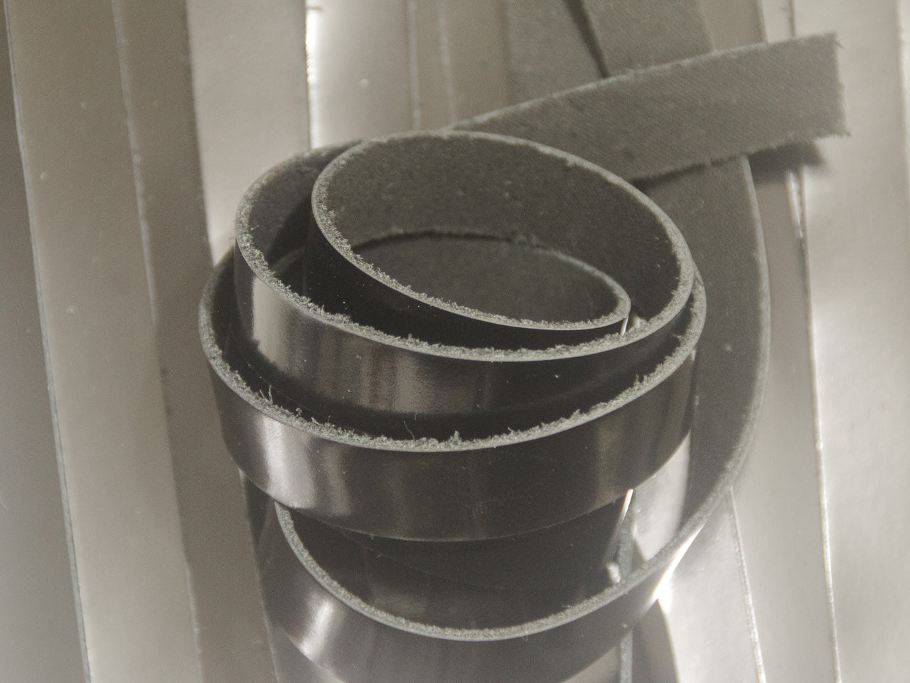 Retzuot para Tefilín "Beit Israel" – Cuero Superior Avodat Yad (Hecho a Mano)